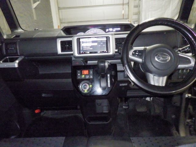 DAIHATSU WAKE 2016
