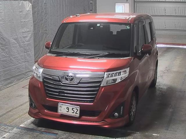 TOYOTA ROOMY 2018