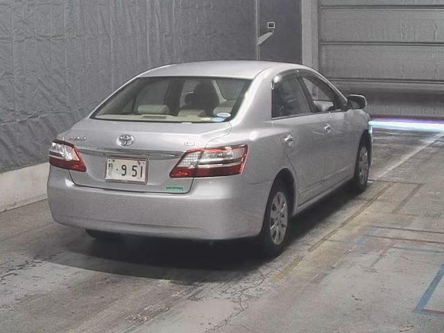 TOYOTA PREMIO 2012