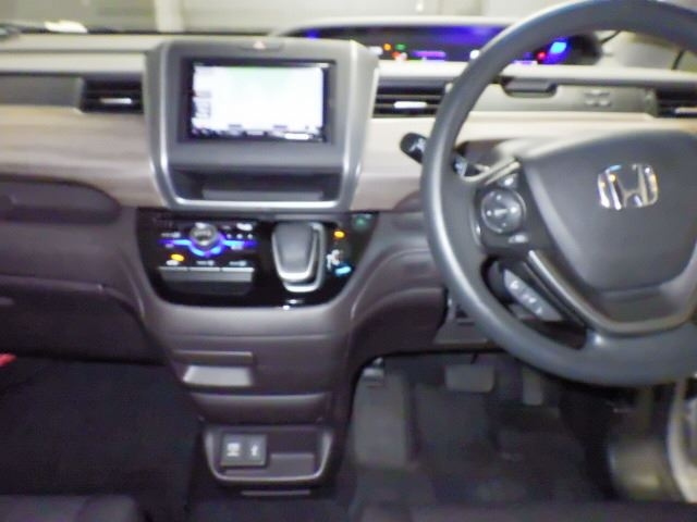 HONDA FREED 2022