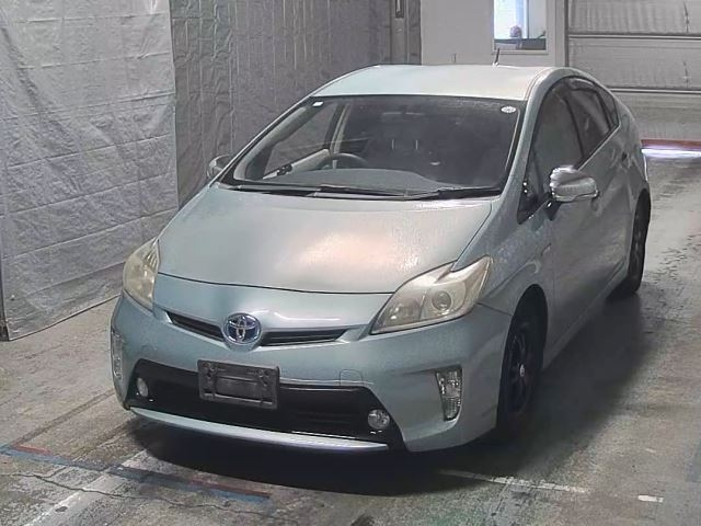 TOYOTA PRIUS 2012