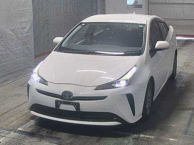 TOYOTA PRIUS 2021