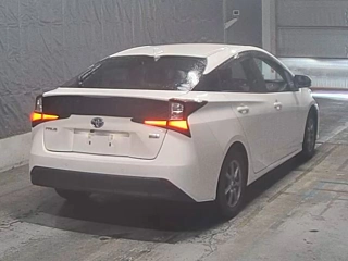 TOYOTA PRIUS 2021