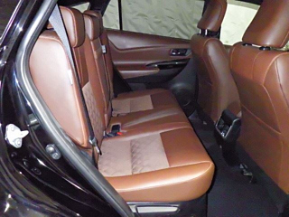 TOYOTA HARRIER 2017