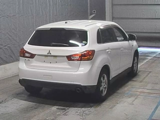 MITSUBISHI RVR 2013