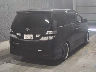 TOYOTA VELLFIRE 2010
