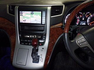 TOYOTA VELLFIRE 2010
