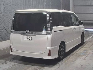 TOYOTA VOXY 2015