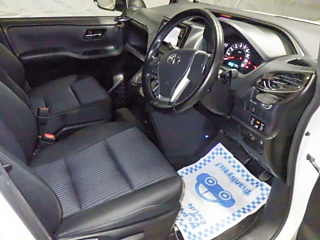 TOYOTA VOXY 2015
