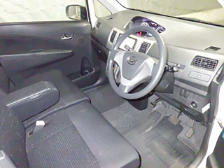 DAIHATSU MOVE 2011