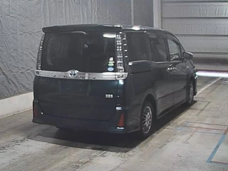 TOYOTA VOXY 2017