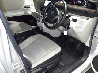 TOYOTA SIENTA 2020