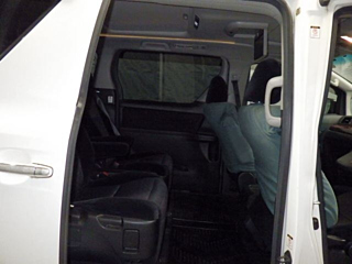 TOYOTA ALPHARD 2009