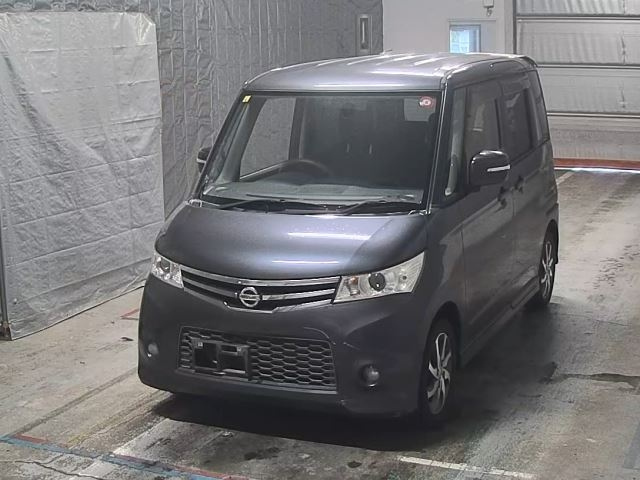 NISSAN ROOX 2012