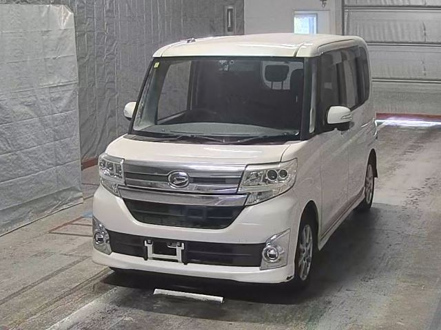 DAIHATSU TANTO 2014