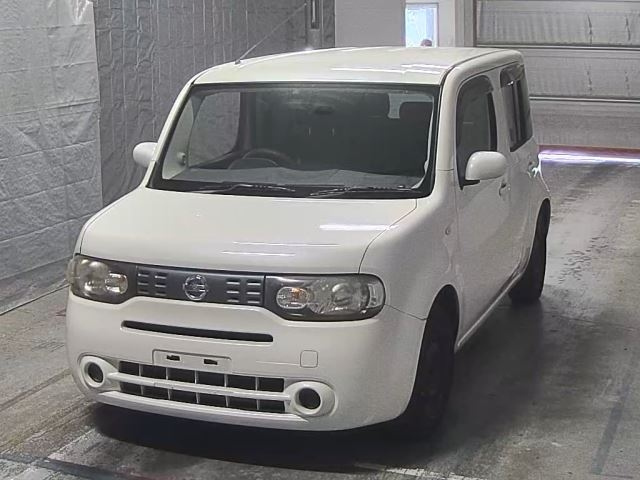 NISSAN CUBE 2010
