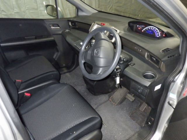 HONDA FREED 2010