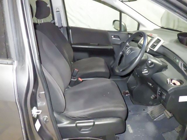 HONDA FREED 2011