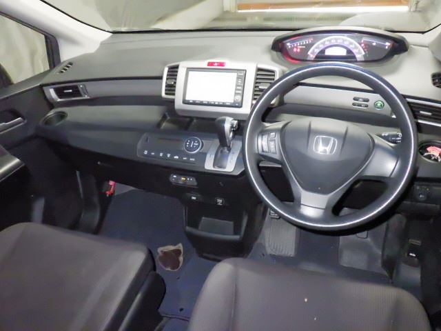 HONDA FREED 2011
