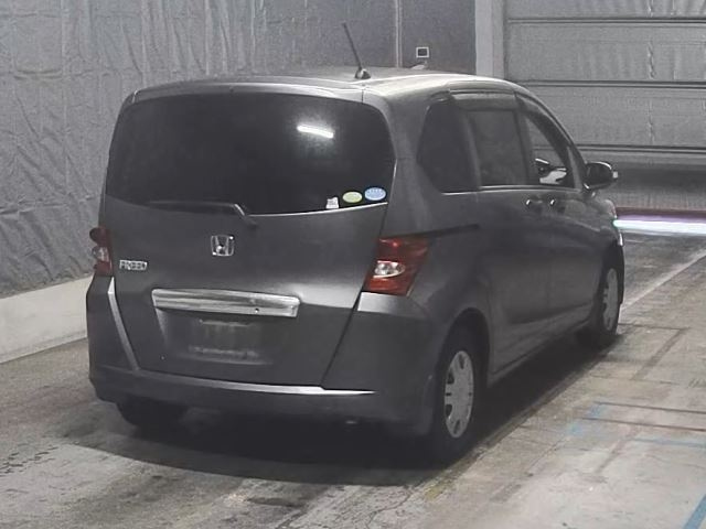 HONDA FREED 2011