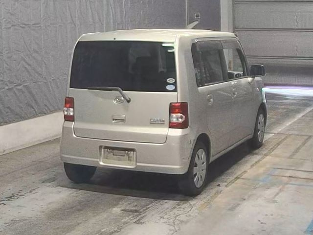 DAIHATSU MOVE CONTE 2010