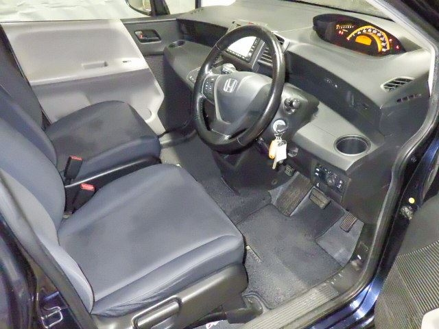 HONDA FREED 2008