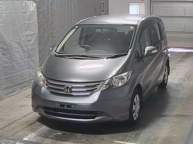 HONDA FREED 2010