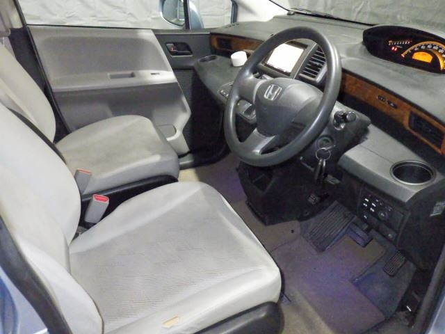 HONDA FREED 2008