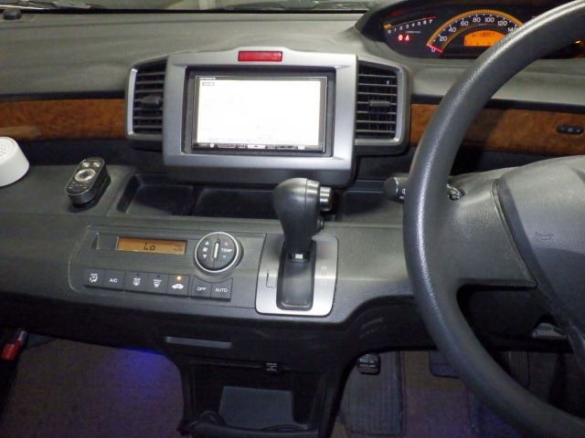 HONDA FREED 2008