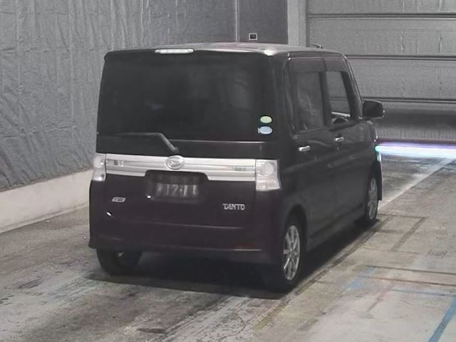 DAIHATSU TANTO 2012