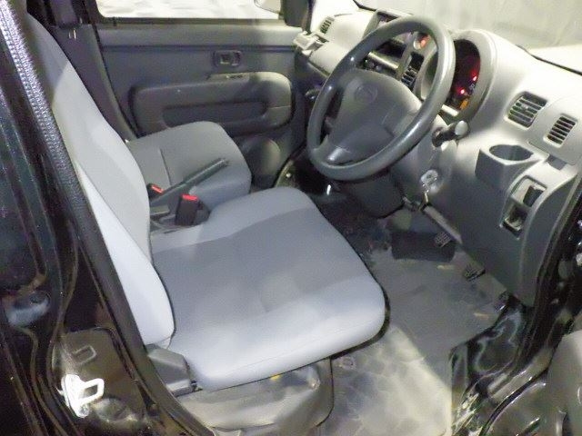 DAIHATSU HIJET VAN 2014