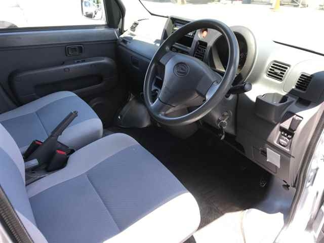 DAIHATSU HIJET VAN 2013