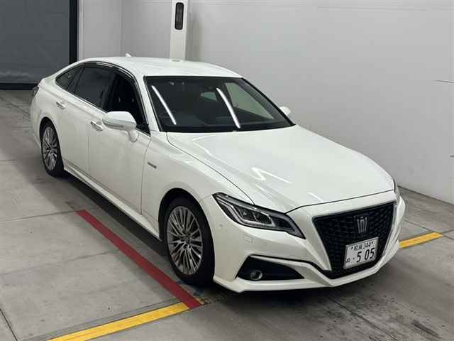 TOYOTA CROWN 2018