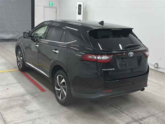 TOYOTA HARRIER 2017