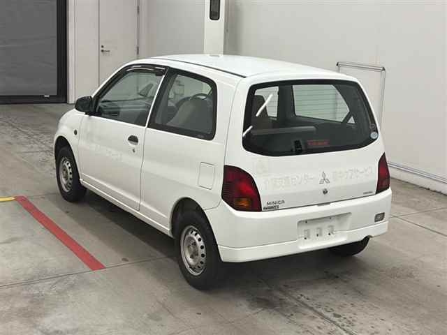 MITSUBISHI MINICA 2011