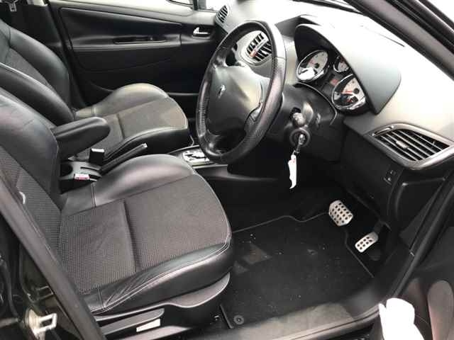 PEUGEOT 207 2009