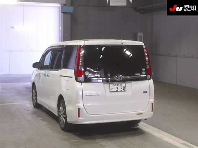 TOYOTA ESQUIRE 2017
