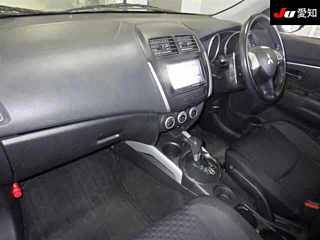 MITSUBISHI RVR 2010
