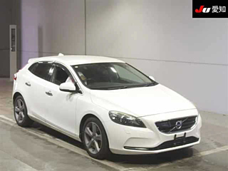 VOLVO V40 2013