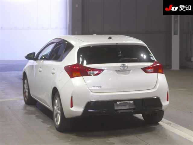 TOYOTA AURIS 2012