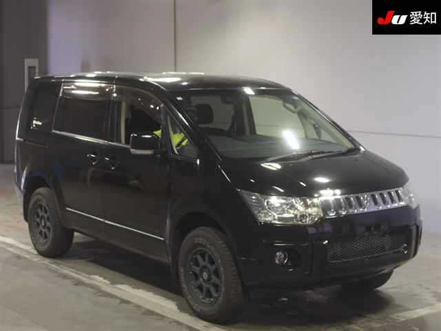 MITSUBISHI DELICA D5 2017