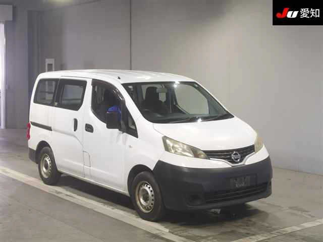 NISSAN NV200 2013