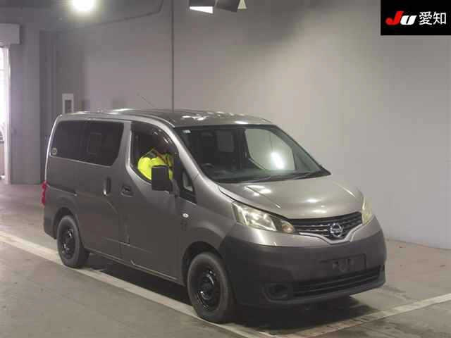 NISSAN NV200 2011