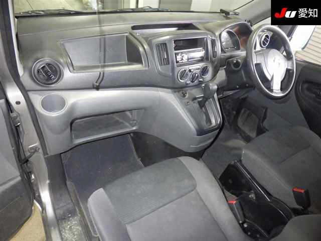 NISSAN NV200 2011