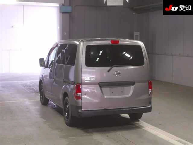 NISSAN NV200 2011