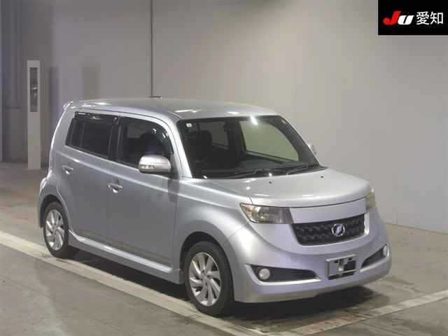 TOYOTA BB 2012