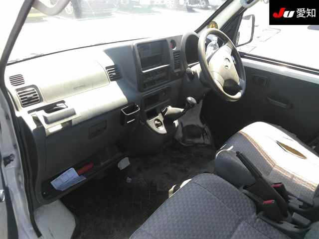 DAIHATSU HIJET VAN 2011