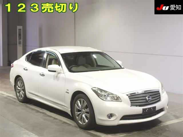 NISSAN FUGA 2011