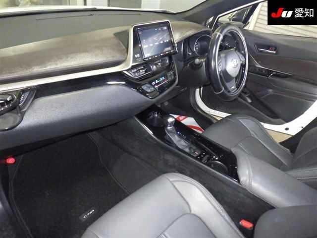 TOYOTA C-HR 2017