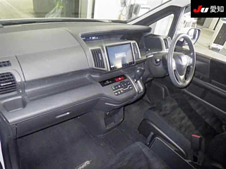 HONDA STEP WAGON 2014